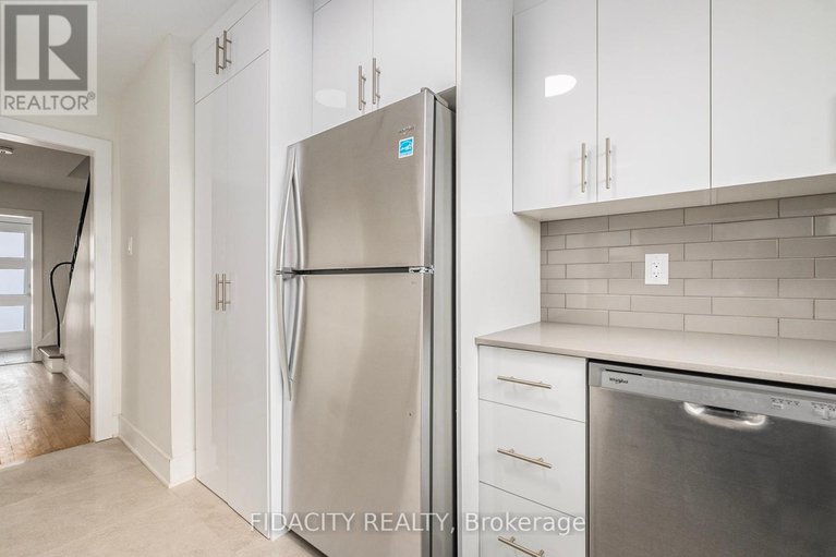 28516012/1030-maitland-avenue/braemar-park/ottawa/ontario/K2C2B6_13