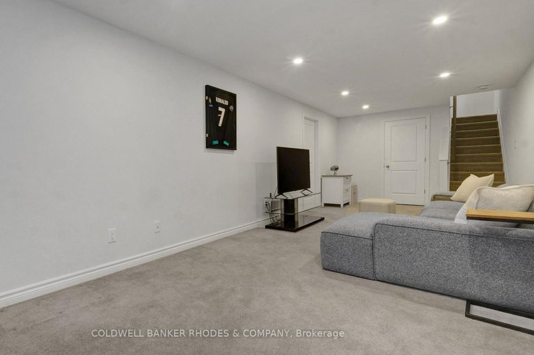 29588773/862-chipping-circle/riverside-south/ottawa/ontario/K4M0E7_33