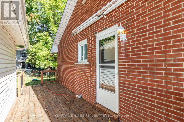 28943106/8-gibson-lane/morrisburg/south-dundas/ontario/K0C1X0_5