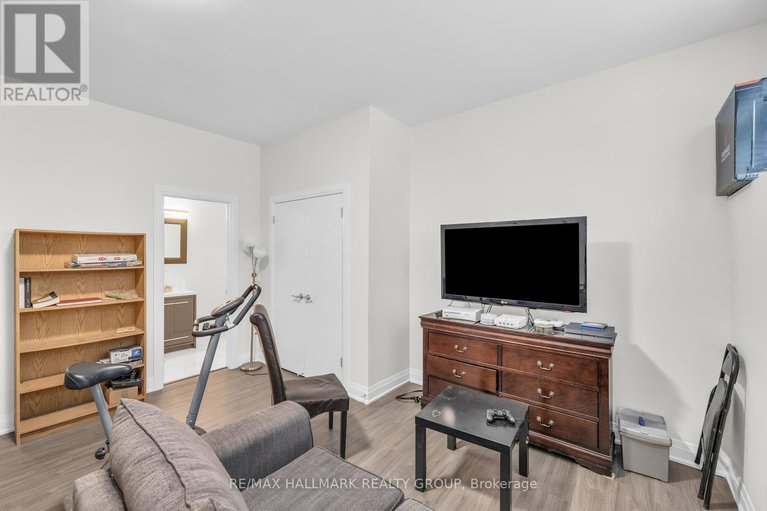28617521/165-longpre-street/vanier/ottawa/ontario/K1L7J5_36