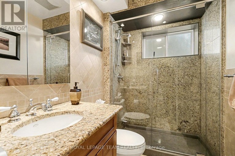 29674279/30-juniper-court/borden-farmstewart-farmcarleton-heightsparkwood-hills/ottawa/ontario/K2E5M6_22