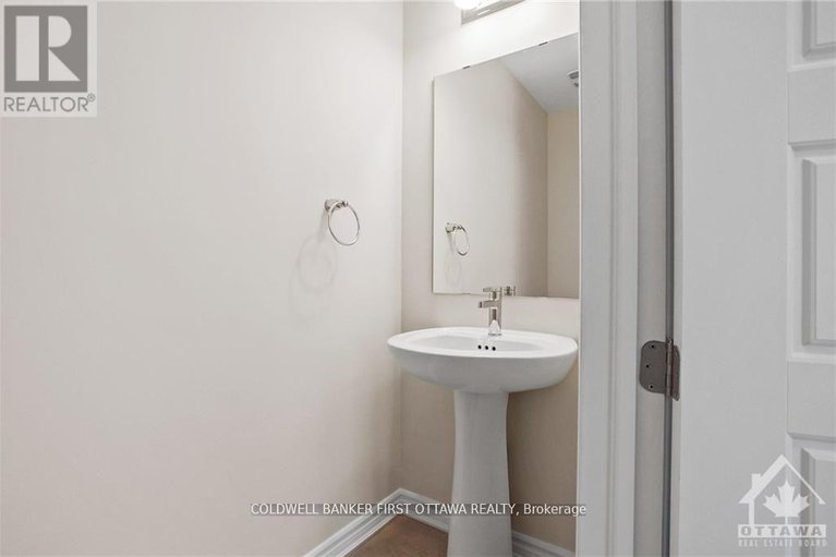 29422755/78-ballinora-lane/stittsville-north/ottawa/ontario/K2S2Z6_20