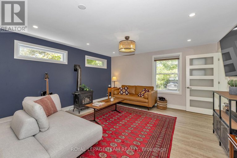28410245/2748-rowatt-street/britannia/ottawa/ontario/K2B6N9_8