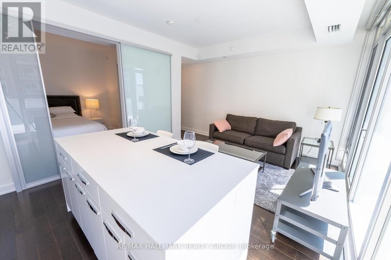 28805303/502-111-champagne-avenue/west-centre-town/ottawa/ontario/K1S5V3_12