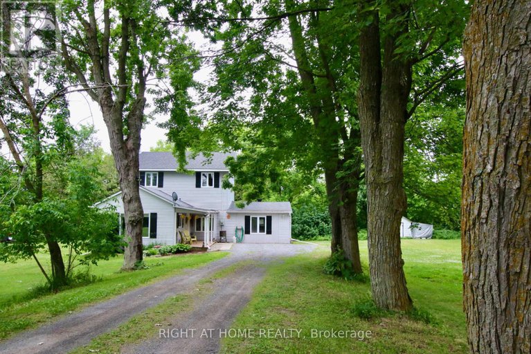 28500319/13928-connaught-road-s/north-dundas-winchester-twp/north-dundas/ontario/K0C1H0_3