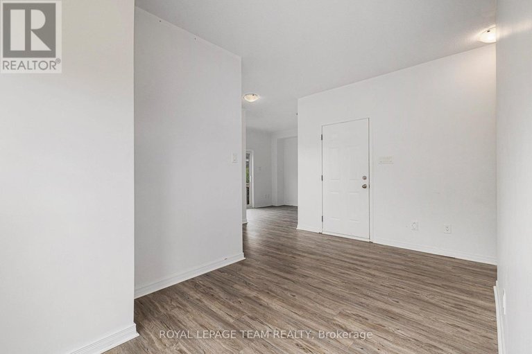 28819006/175-camden-private/cedargrovefraserdale/ottawa/ontario/K2J6J1_6