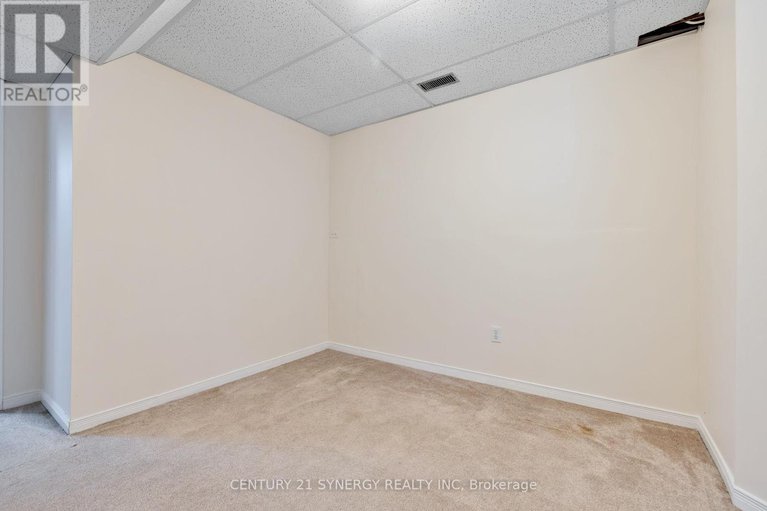 28413504/861-karsh-drive/hunt-club-park/ottawa/ontario/K1G4T9_38