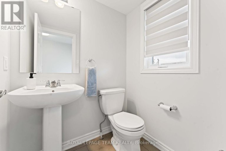 28534405/612-rye-grass-way/half-moon-bay/ottawa/ontario/K2J6Z9_22