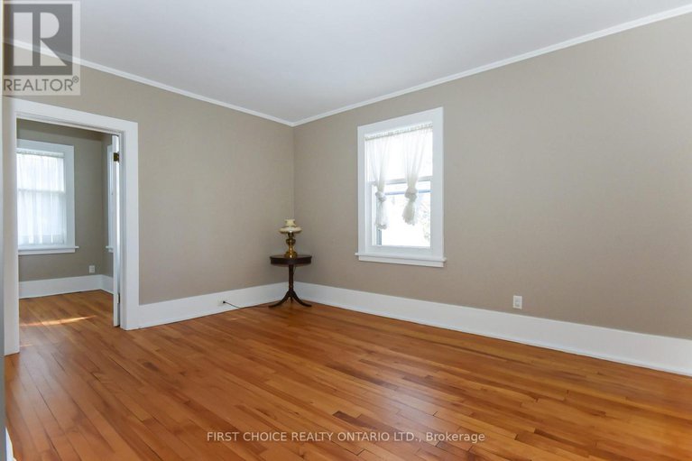 29184407/142-broadway-avenue/glebe/ottawa/ontario/K1S2V8_18