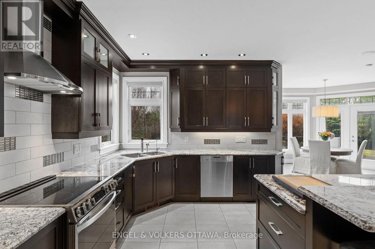 29591941/5796-longhearth-way/manotick-east-to-manotick-station/ottawa/ontario/K4M1M1_11