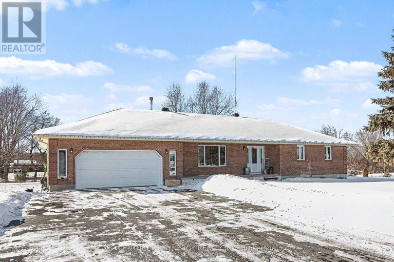 29365136/2290-valley-street/moose-creek/north-stormont/ontario/K0C1W0_2