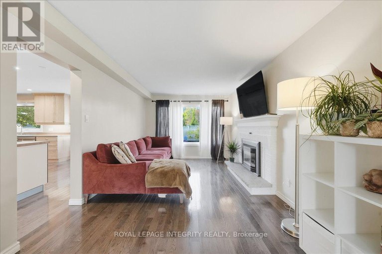 28978669/1406-bouton-dor-way/bilberry-creekqueenswood-heights/ottawa/ontario/K1E3L3_7