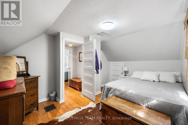 28782909/158-anna-avenue/carlington/ottawa/ontario/K1Z7V2_29
