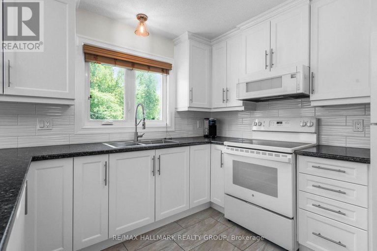 28782422/1754-labonte-street/clarencerockland-twp/clarence-rockland/ontario/K0A1N0_12