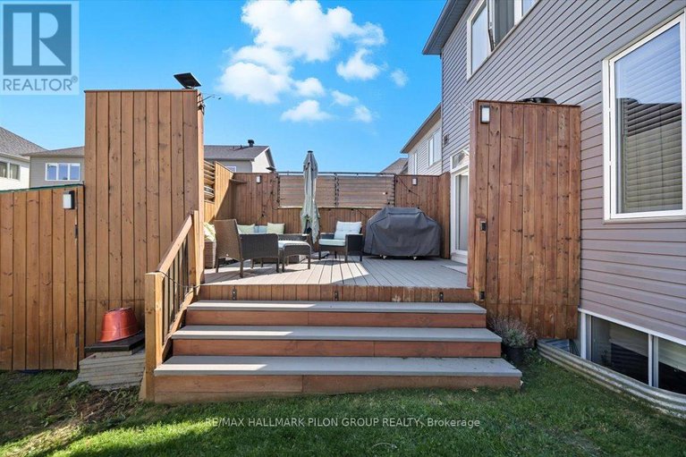 28956956/200-enclave-walk/mer-bleuebradley-estatesanderson-park/ottawa/ontario/K1W0J4_33