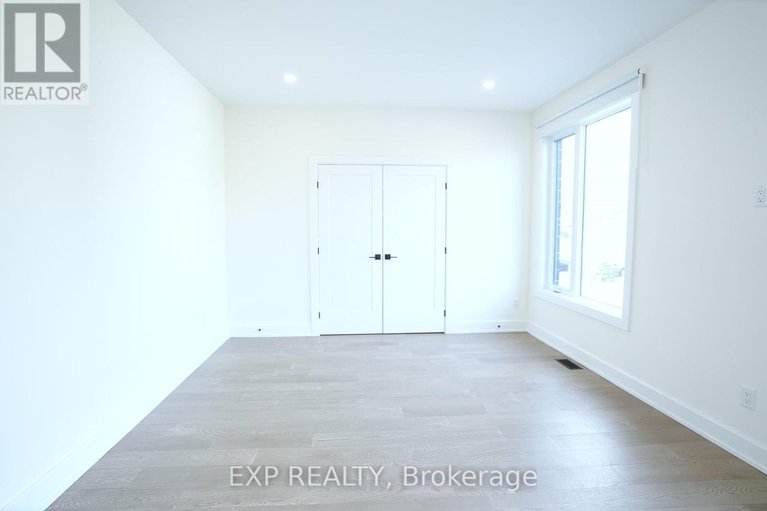 28497518/62-columbus-avenue/overbrook/ottawa/ontario/K1K1R3_16