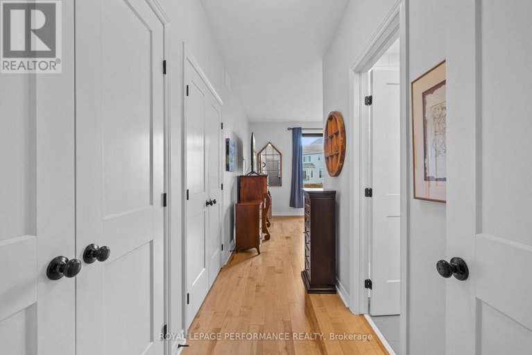 29645046/527-silverbell-crescent/blossom-parkkemp-parkfindlay-creek/ottawa/ontario/K1T0N9_26