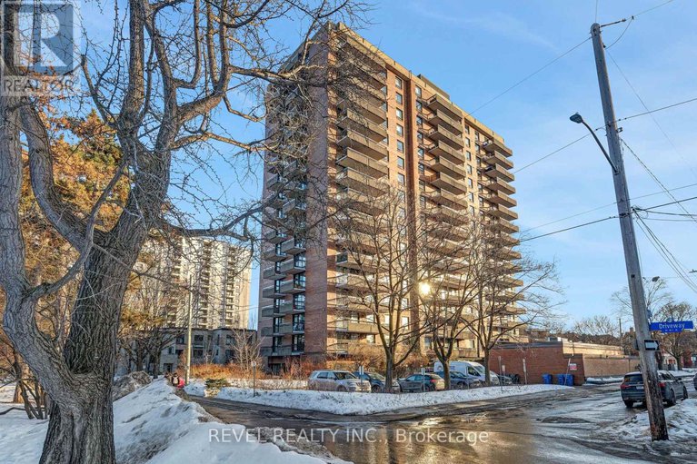 29439631/1403-20-the-driveway-drive/ottawa-centregolden-triangle/ottawa/ontario/K2P1C8_1