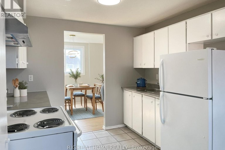 28768219/271-ridgepark-private/meadowlandscrestview/ottawa/ontario/K2G1H1_7