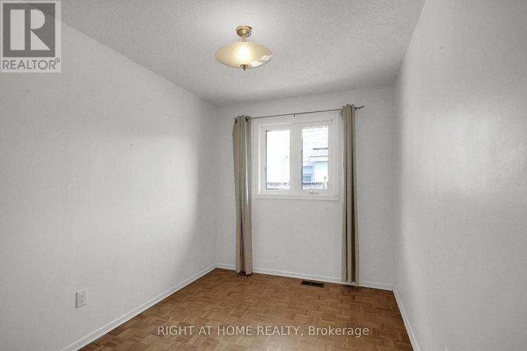28631481/2257-prospect-avenue/alta-vista/ottawa/ontario/K1H7G2_21