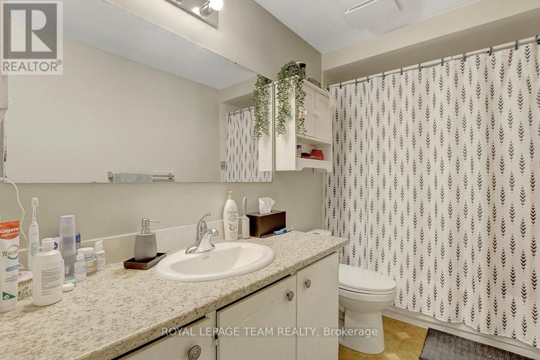 28759659/c-9-forester-crescent/westcliffe-estates/ottawa/ontario/K2H8Y1_20