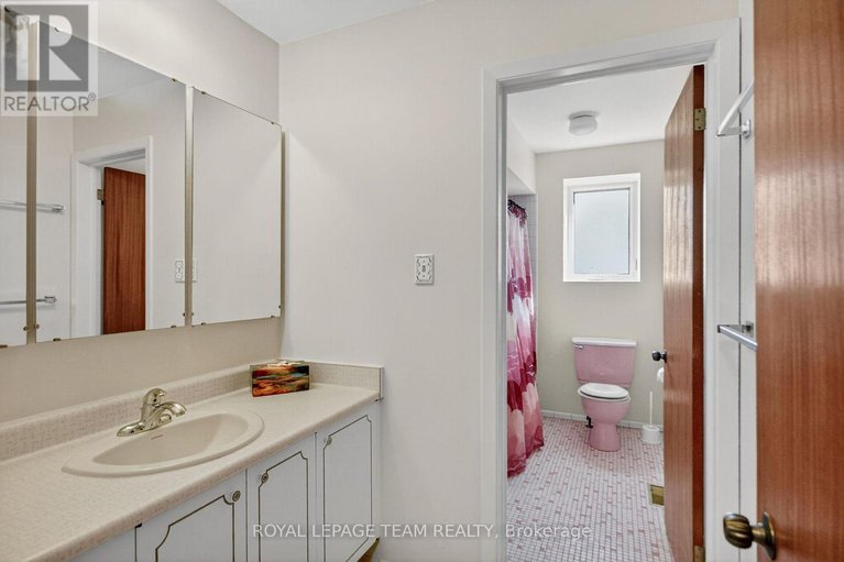 28961785/1900-southampton-court/braemar-park/ottawa/ontario/K2C0W3_25