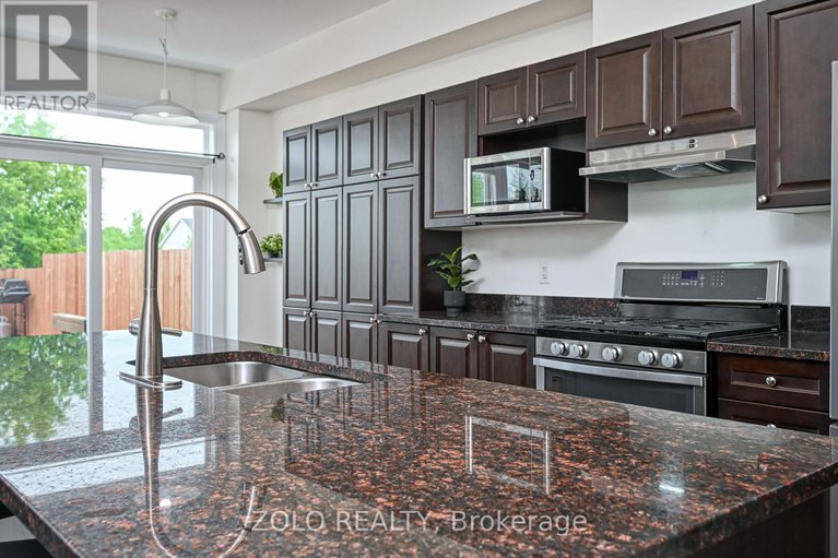 28583921/6788-breanna-cardill-street/greely/ottawa/ontario/K4P0C3_12
