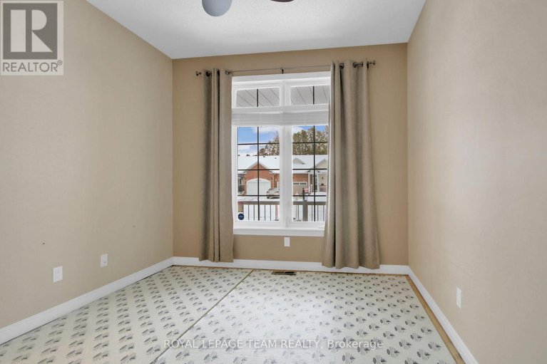 29257028/36-sable-run-drive/stittsville-central/ottawa/ontario/K2S1W8_5