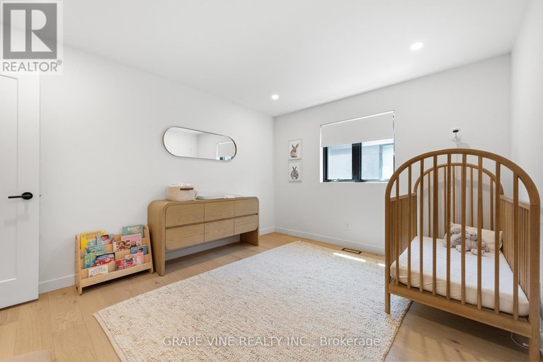 29642909/1108a-falaise-road/borden-farmstewart-farmcarleton-heightsparkwood-hills/ottawa/ontario/K2E6R2_33