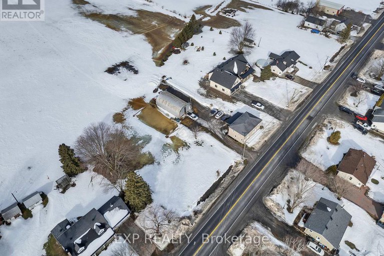 29443321/1526-landry-street/clarencerockland-twp/clarence-rockland/ontario/K0A1N0_65