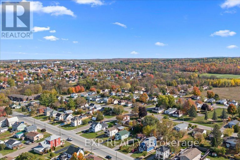 29246860/377-lisgar-avenue/renfrew/renfrew/ontario/K7V3N3_29