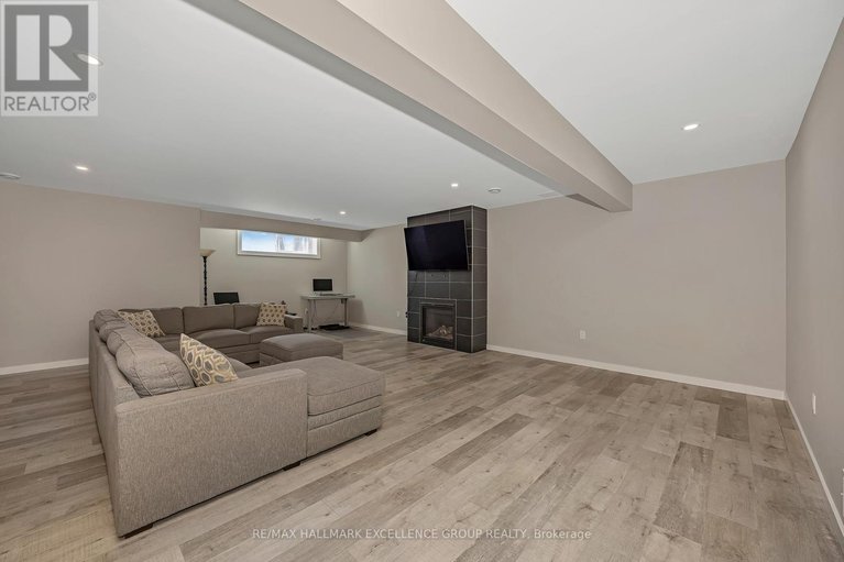 29663853/921-colette-street/clarencerockland-twp/clarence-rockland/ontario/K0A1E0_30