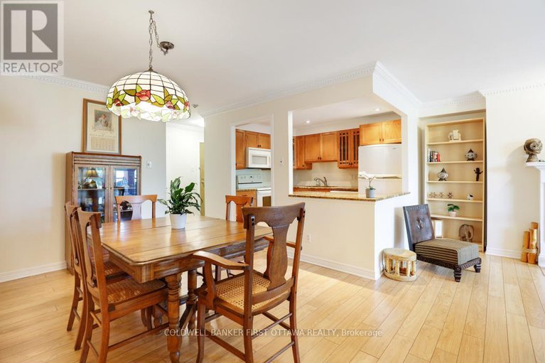 28915900/303-939-north-river-road/overbrook/ottawa/ontario/K1K3V2_11