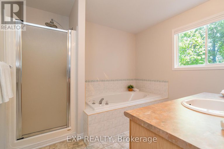 28872307/66-newcastle-avenue/morgans-grantsouth-march/ottawa/ontario/K2K3B5_33