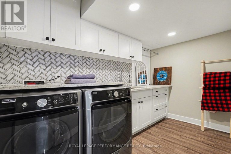 29669159/504-yellow-birch-street/mer-bleuebradley-estatesanderson-park/ottawa/ontario/K1W0J3_30