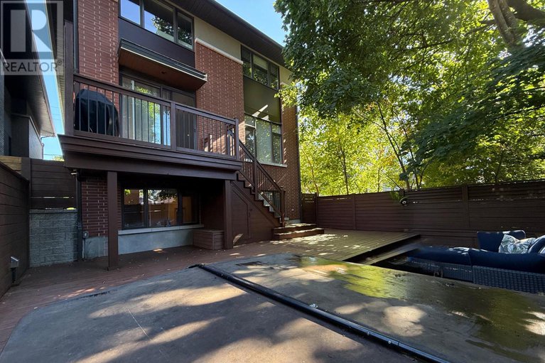 29433239/556-edison-avenue/mckellarhighland/ottawa/ontario/K2A1V4_45