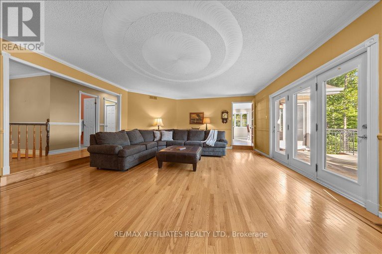 28874344/1266-barnwell-crescent/navan/ottawa/ontario/K4B1K4_5