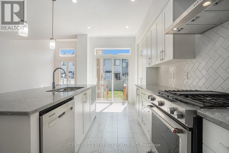 29031915/345-cornice-street/mer-bleuebradley-estatesanderson-park/ottawa/ontario/K4B1H9_12