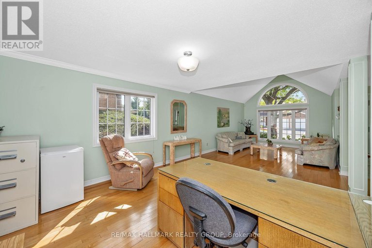28845636/1725-autumn-ridge-drive/chapel-hill/ottawa/ontario/K1C6Z1_10