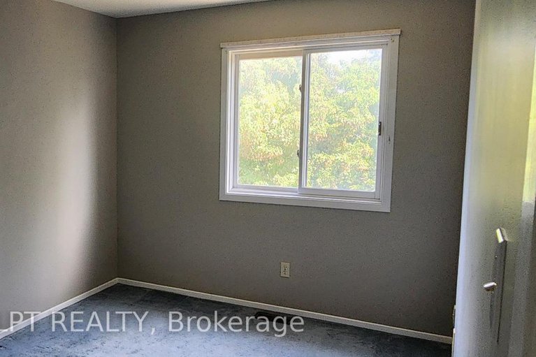 28763963/148-pickwick-drive/cedargrovefraserdale/ottawa/ontario/K2J3C8_14