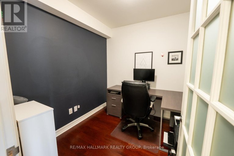 29642521/1007-200-besserer-street/sandy-hill/ottawa/ontario/K1N0A7_19