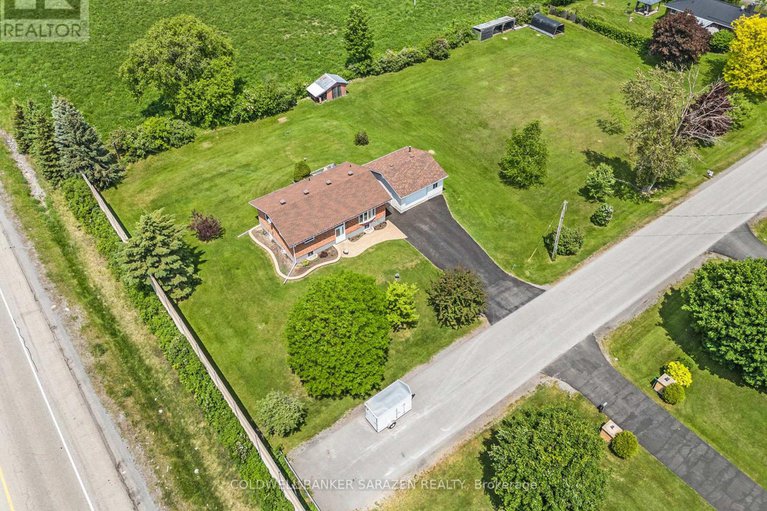 27915663/1059-flynn-avenue/fitzroy-ward-south-west/ottawa/ontario/K7S3G7_31