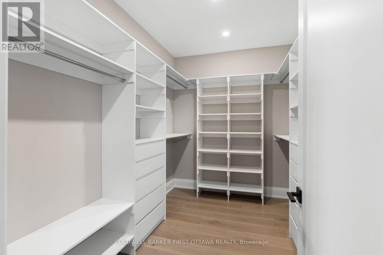 28574430/42-parkland-crescent/arlington-woods/ottawa/ontario/K2H7W5_23