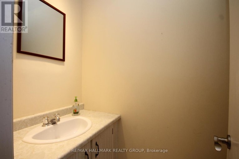 29070832/49-bellman-drive/arlington-woods/ottawa/ontario/K2H8S4_10