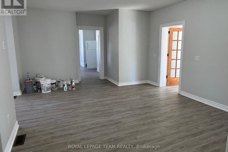 28826306/1022-bridge-street/manotick-east-to-manotick-station/ottawa/ontario/K4M1K4_9