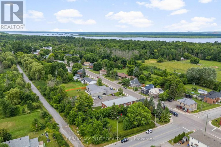 28590613/8-river-road/mcnabbraeside-twps/mcnabbraeside/ontario/K7S1R3_38