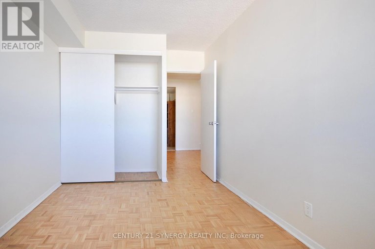 29051252/631-515-st-laurent-boulevard/viscount-alexander-park/ottawa/ontario/K1K3X5_22