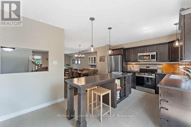 28558567/116-brilia-private/beacon-hill-south/ottawa/ontario/K1J0B7_7