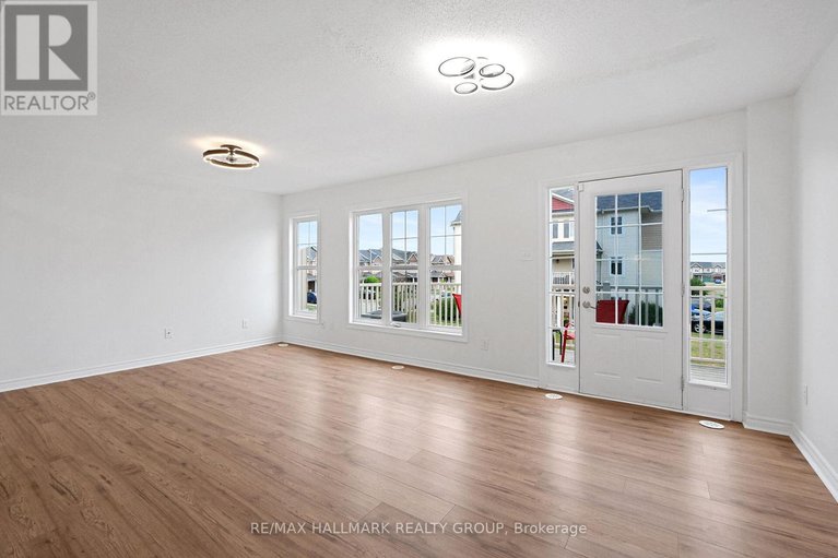 28631340/2325-blue-aster-street/half-moon-bay/ottawa/ontario/K2J0X5_16