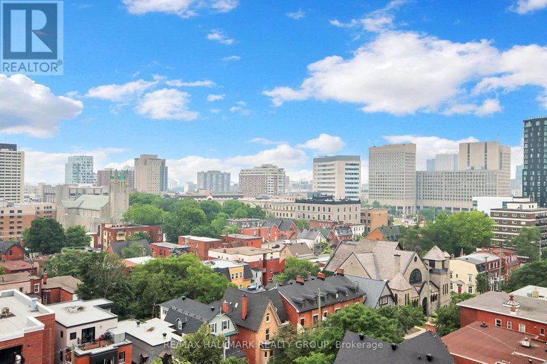 29513773/814-238-besserer-street/sandy-hill/ottawa/ontario/K1N6B1_38